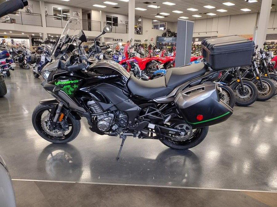 2022 Kawasaki Versys® 1000 SE LT+