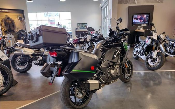 2022 Kawasaki Versys® 1000 SE LT+