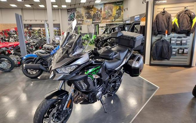 2022 Kawasaki Versys® 1000 SE LT+