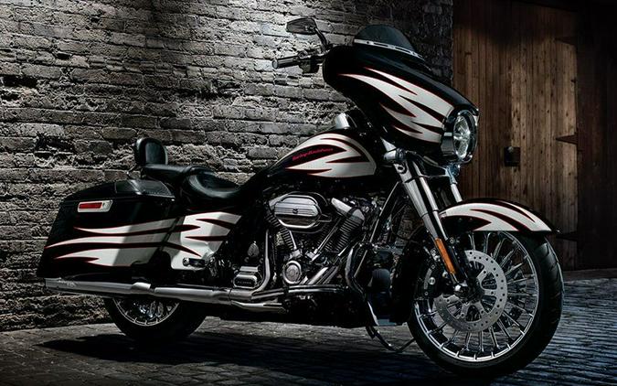 2017 Harley-Davidson Street Glide® Base