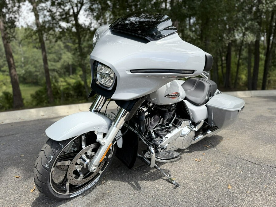 FLHX 2025 Street Glide™