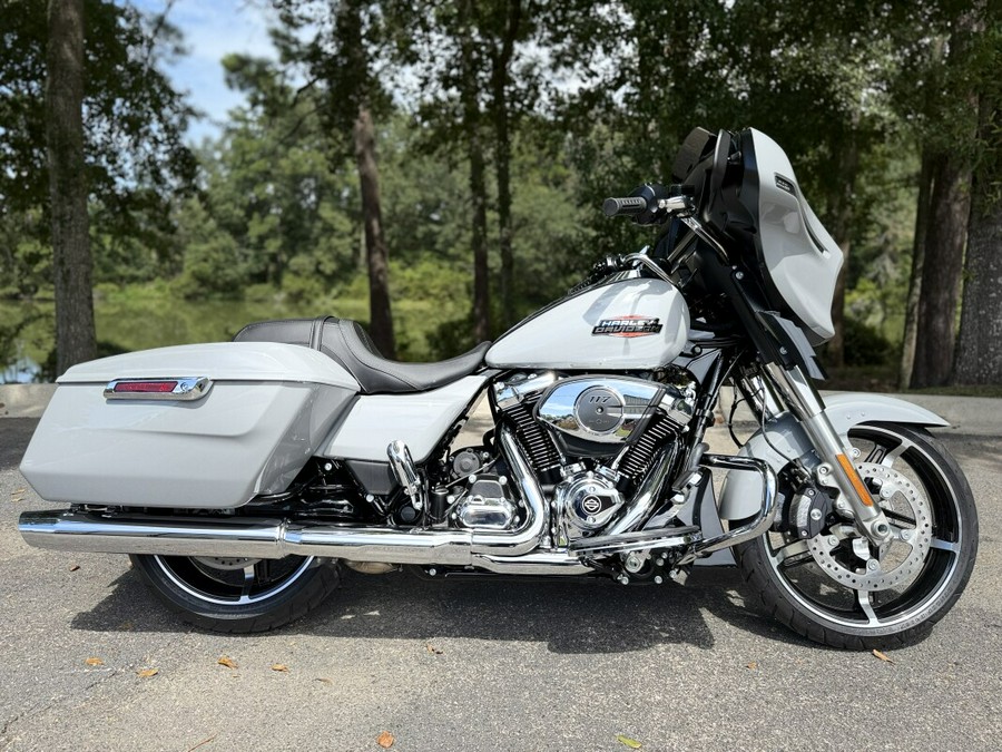 FLHX 2025 Street Glide™