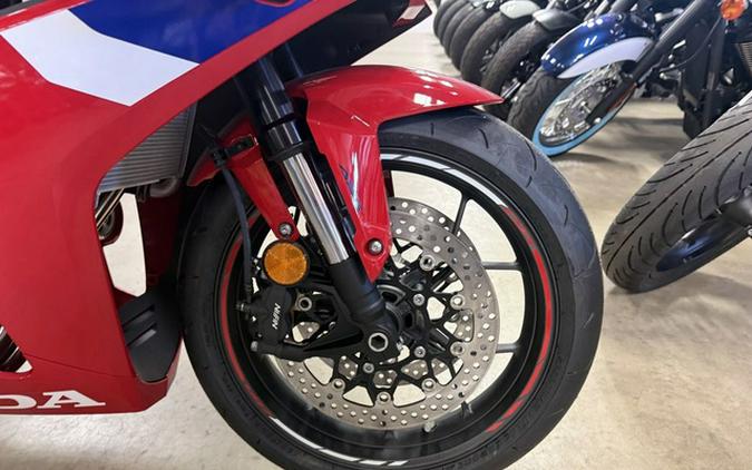 2026 Honda CBR650R E-Clutch
