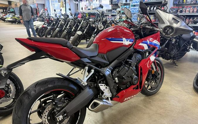 2026 Honda CBR650R E-Clutch