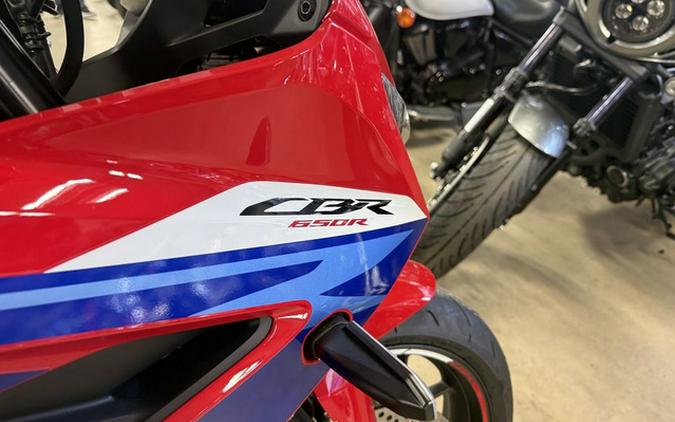 2026 Honda CBR650R E-Clutch