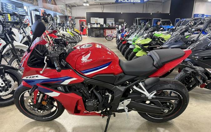 2026 Honda CBR650R E-Clutch