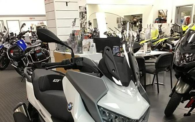 2024 BMW C 400 GT Alpine White