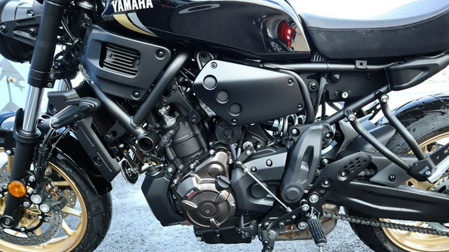 2025 Yamaha XSR700