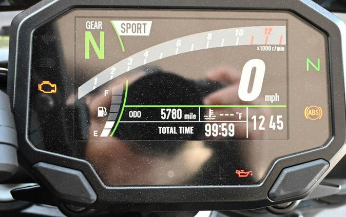 2024 Kawasaki Z900 ABS Metallic Spark Black/Metallic Matte Dark ABS Candy Persimmon RedEbony