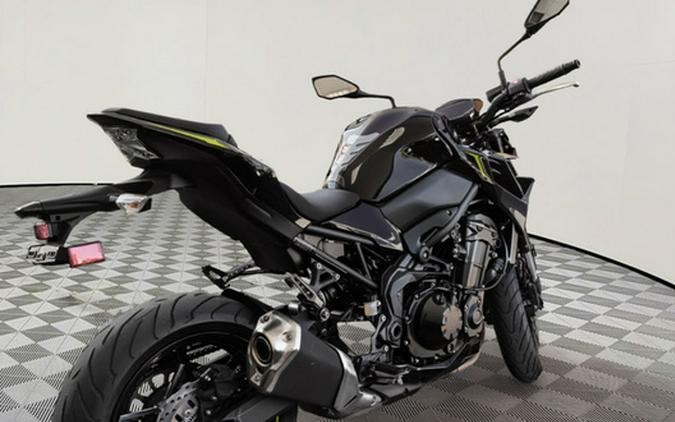2024 Kawasaki Z900 ABS Metallic Spark Black/Metallic Matte Dark ABS Candy Persimmon RedEbony