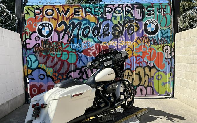 2018 HARLEY Street Glide Special