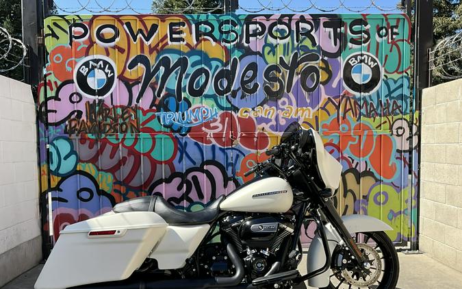 2018 HARLEY Street Glide Special