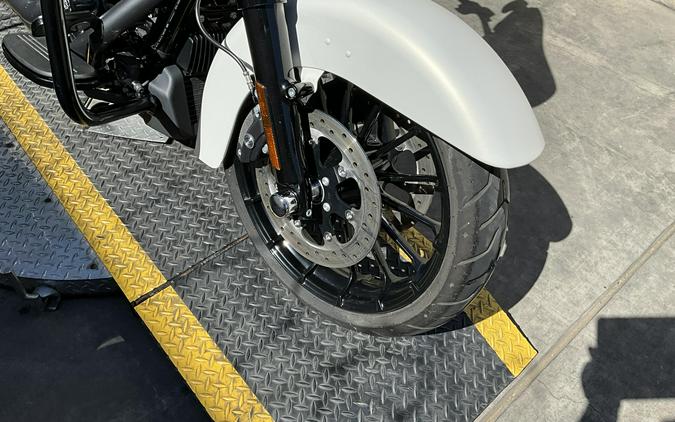 2018 HARLEY Street Glide Special