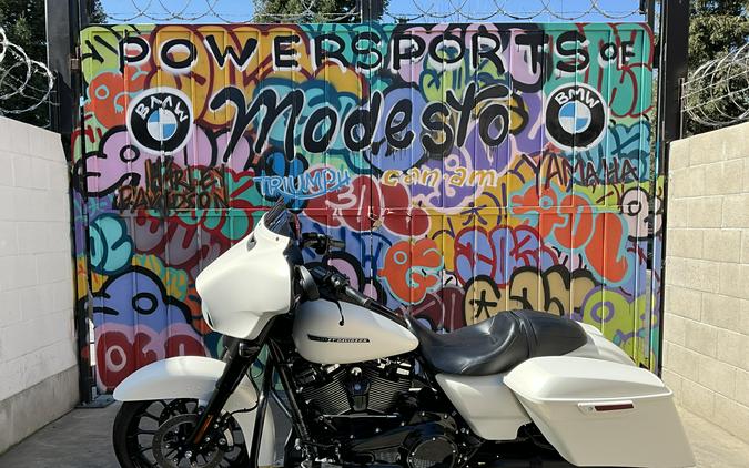 2018 HARLEY Street Glide Special