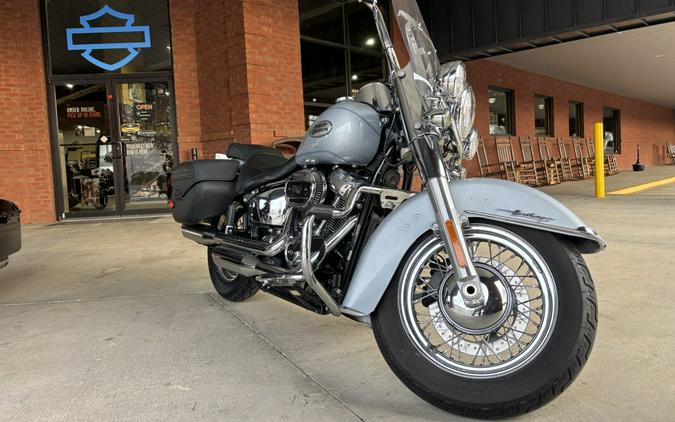2023 Harley-Davidson® Heritage Classic Atlas Silver Metallic