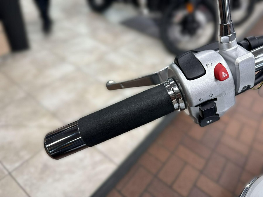 2022 Suzuki BOULEVARD C50T
