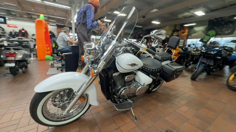 2022 Suzuki BOULEVARD C50T
