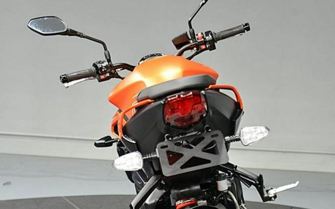 2025 Triumph Street Triple 765 R