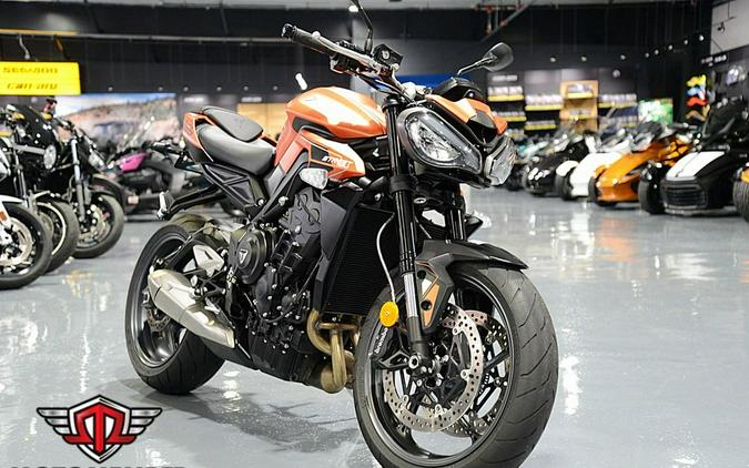 2025 Triumph Street Triple 765 R