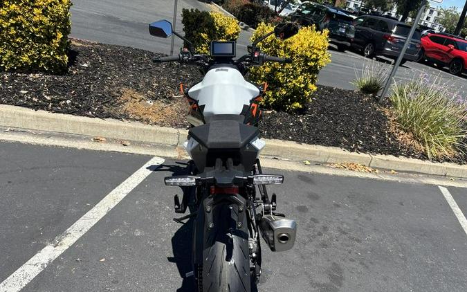 2027 KTM 990 Duke