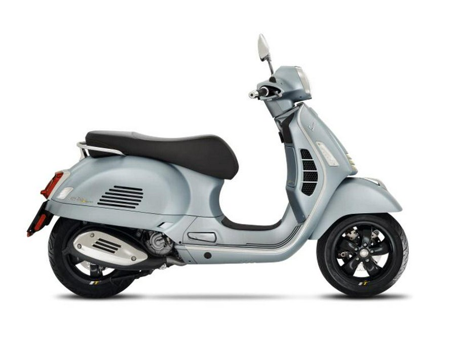 2022 Vespa GTS Super 300 Tech