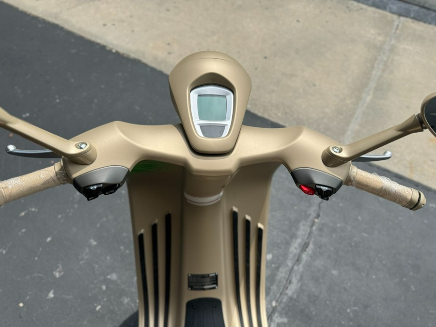 2024 Vespa 946 Dragon 150