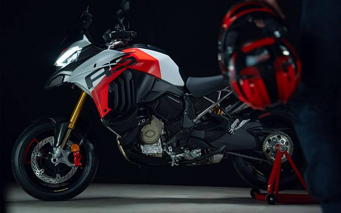 2024 Ducati Multistrada V4 RS