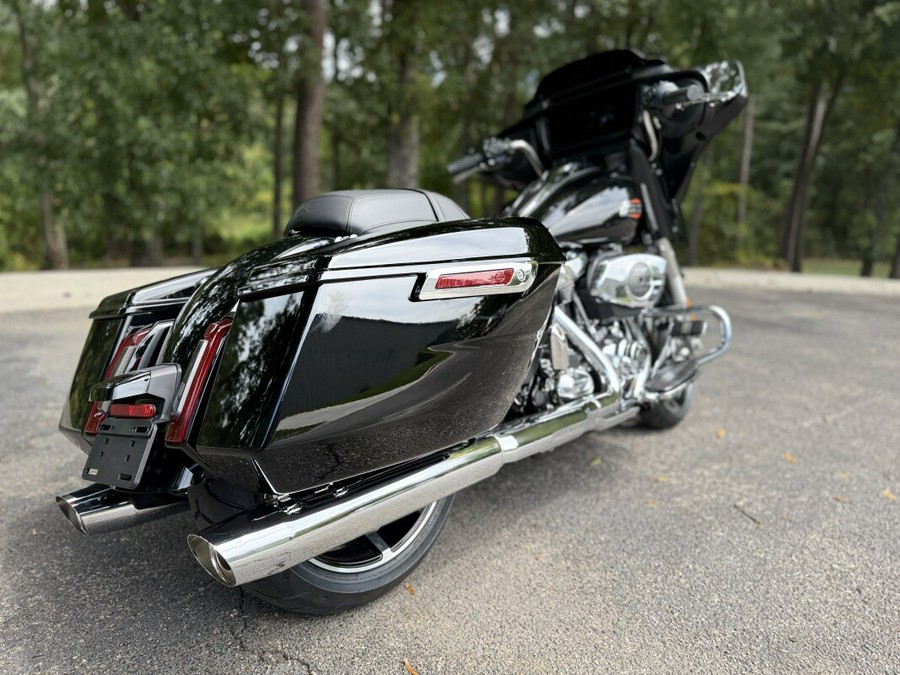 FLHX 2025 Street Glide™