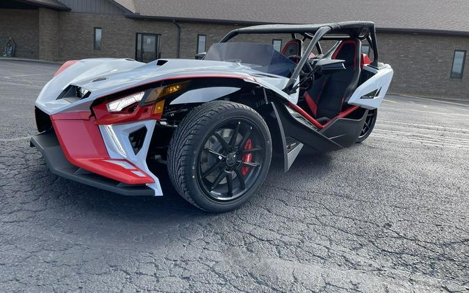 2024 Polaris Slingshot® ROUSH® Edition Manual