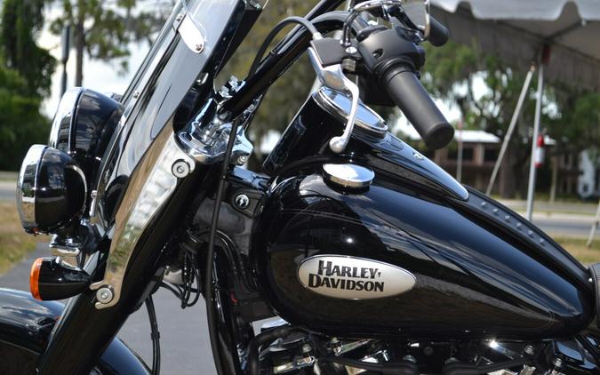 2021 Harley-Davidson Heritage Classic 114 - FLHCS