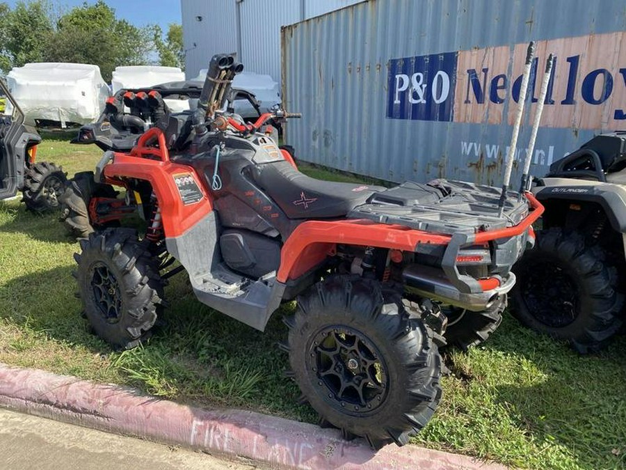 2018 Can-Am® Outlander™ X® mr 1000R Black & Can-Am Red