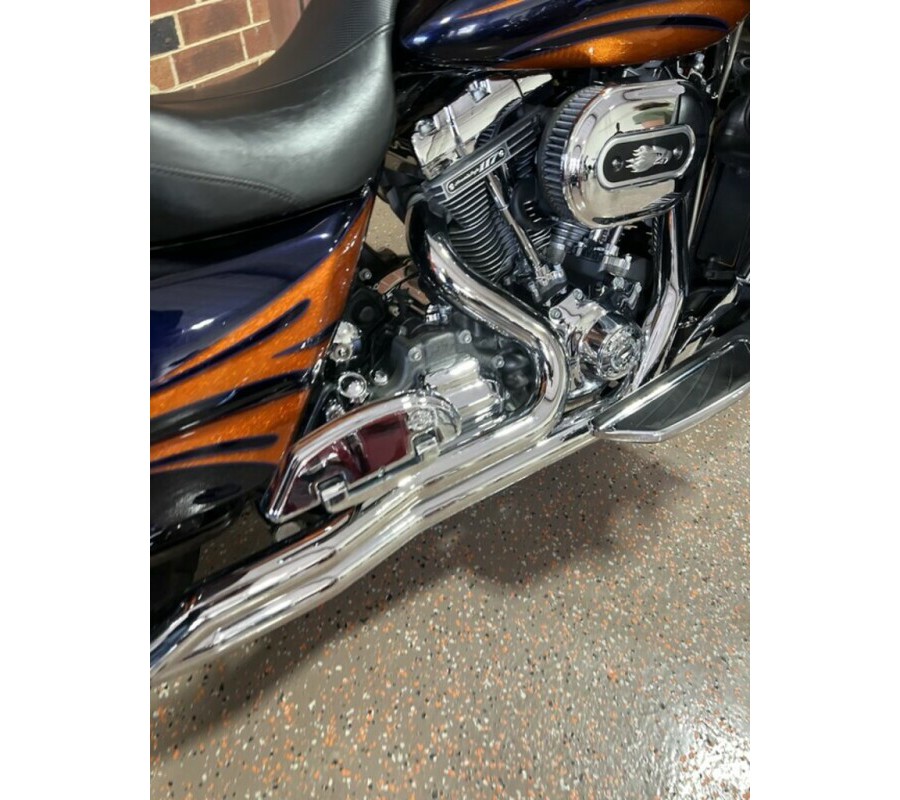 2015 CVO™ Street Glide®