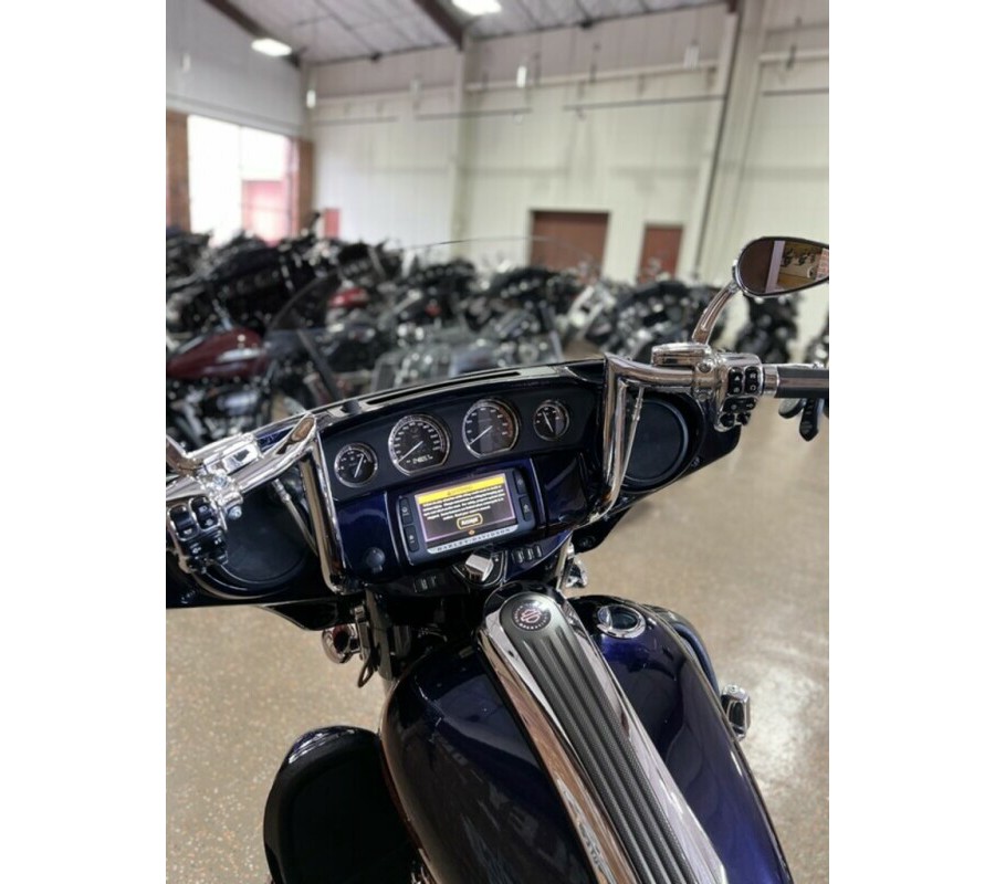 2015 CVO™ Street Glide®