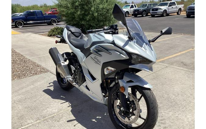 2025 Kawasaki Ninja® 500