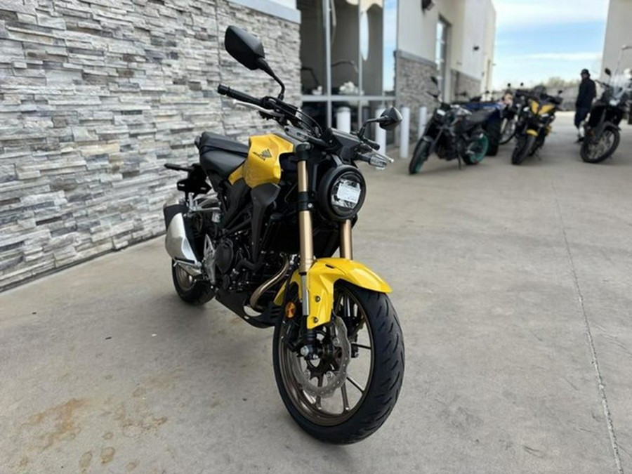 2025 Honda CB300R