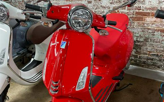 2023 Vespa Primavera 50 Red