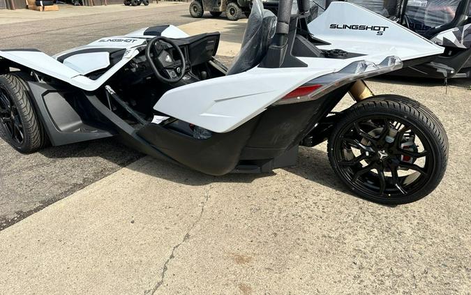 2024 Polaris Industries SLINGSHOT S MANUAL White