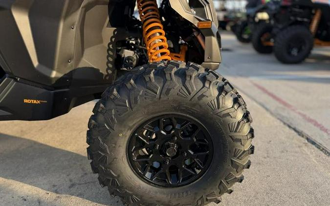 2026 Can-Am® Maverick X3 MAX RS Turbo Scandi Blue & Orange Crush