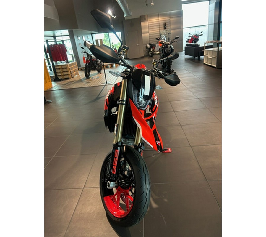 2026 Ducati Hypermotard 698 Mono RVE