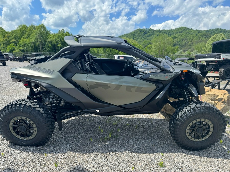 2026 Can-Am Maverick R X RC