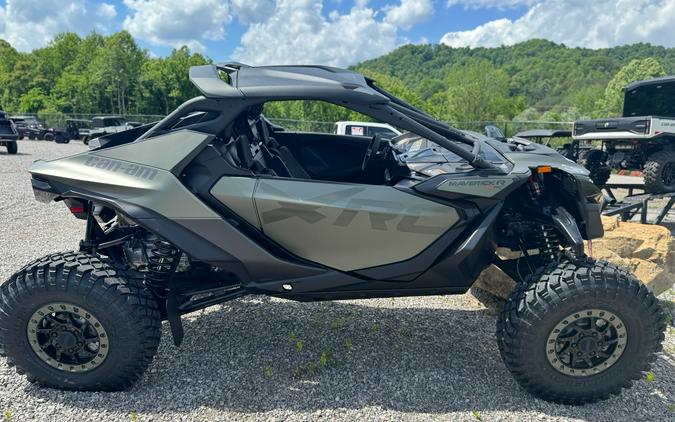 2026 Can-Am Maverick R X RC