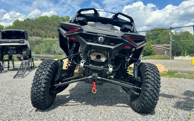 2026 Can-Am Maverick R X RC