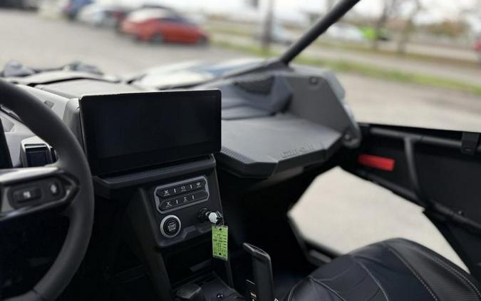 2026 Can-Am® Maverick X3 Max X RS Turbo RR Triple Black_4.5 in