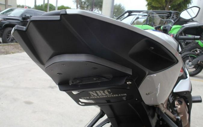 2022 BMW S 1000 RR Light White / Racing Blue / Racing Red