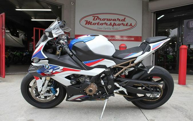 2022 BMW S 1000 RR Light White / Racing Blue / Racing Red