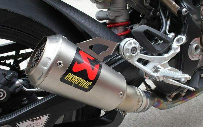 2022 BMW S 1000 RR Light White / Racing Blue / Racing Red