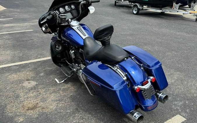 2017 Harley-Davidson FLHX - Street Glide