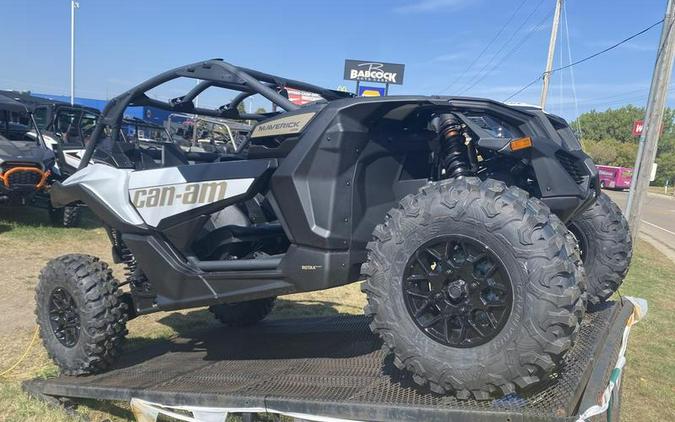 2024 Can-Am® Maverick X3 DS Turbo RR Catalyst Gray