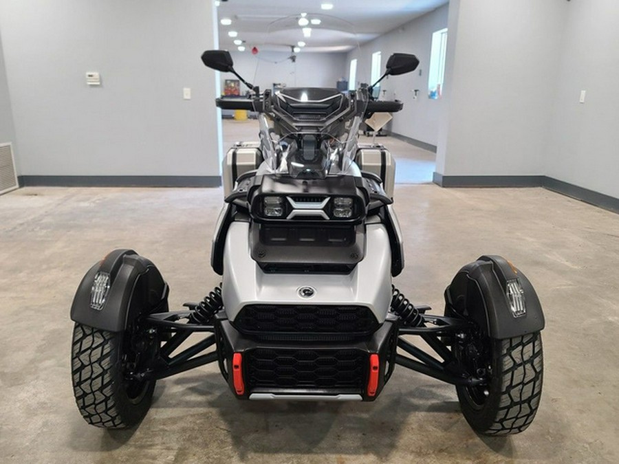 2025 Can-Am Canyon? XT