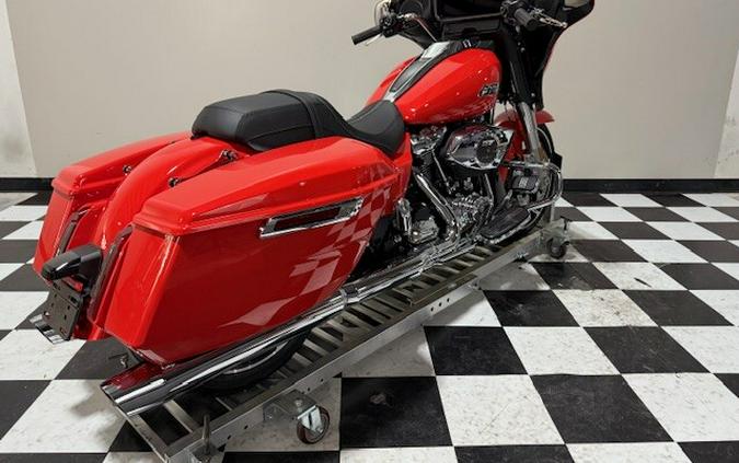 Street Glide®